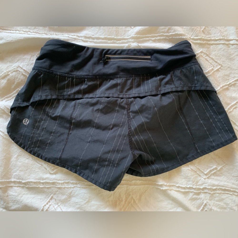 LULULEMON black running shorts. 🏃🏾‍♀️🏃🏼‍♀️